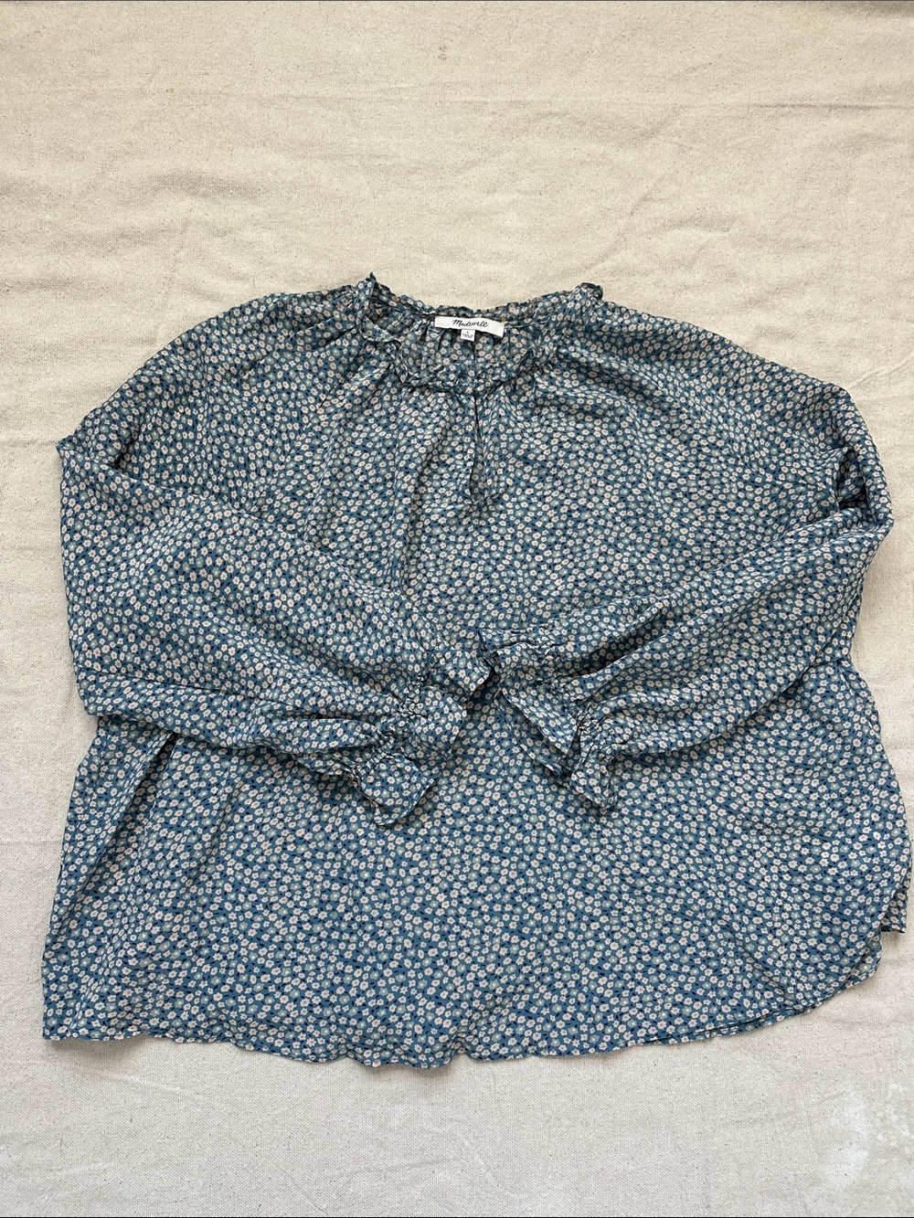Madewell 100% Silk Ruffle Neck Boho Poet Sleeve Blouse in Ditsy Blue Floral L